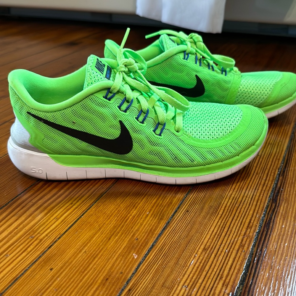 Nike Women's Green Running Shoes